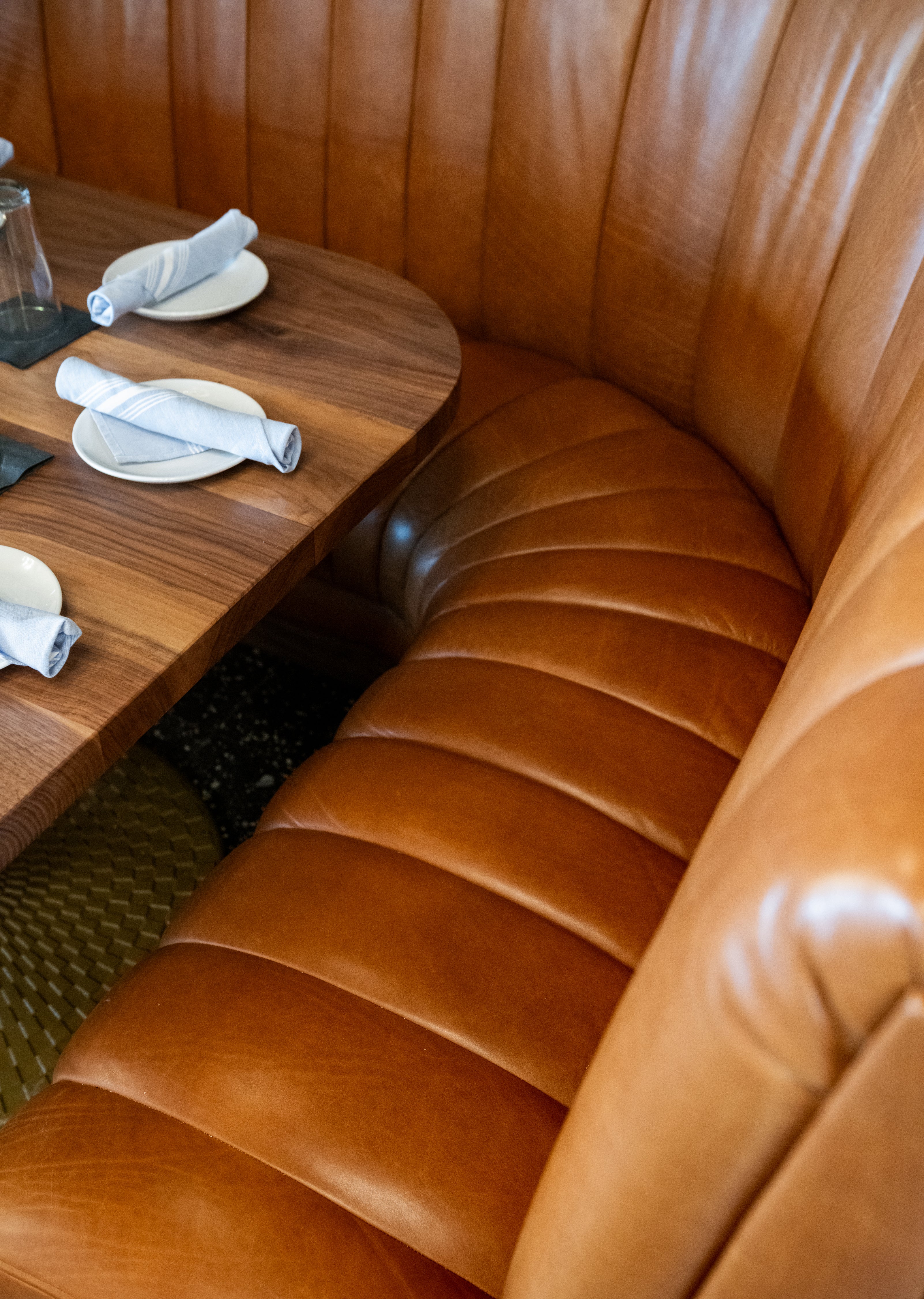 U Shaped Radius Booth / Banquette