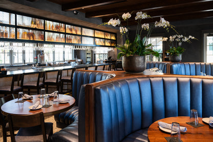 90° Radius Booth / Banquette